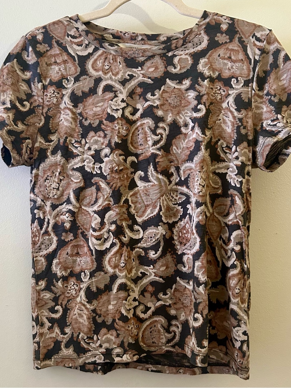 Lucky Brand Paisley Floral Tee Brown Black Soft Top Shirt Small S GREAT COND
